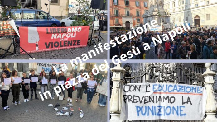 La manifestazione in piazza del Gesù a Napoli